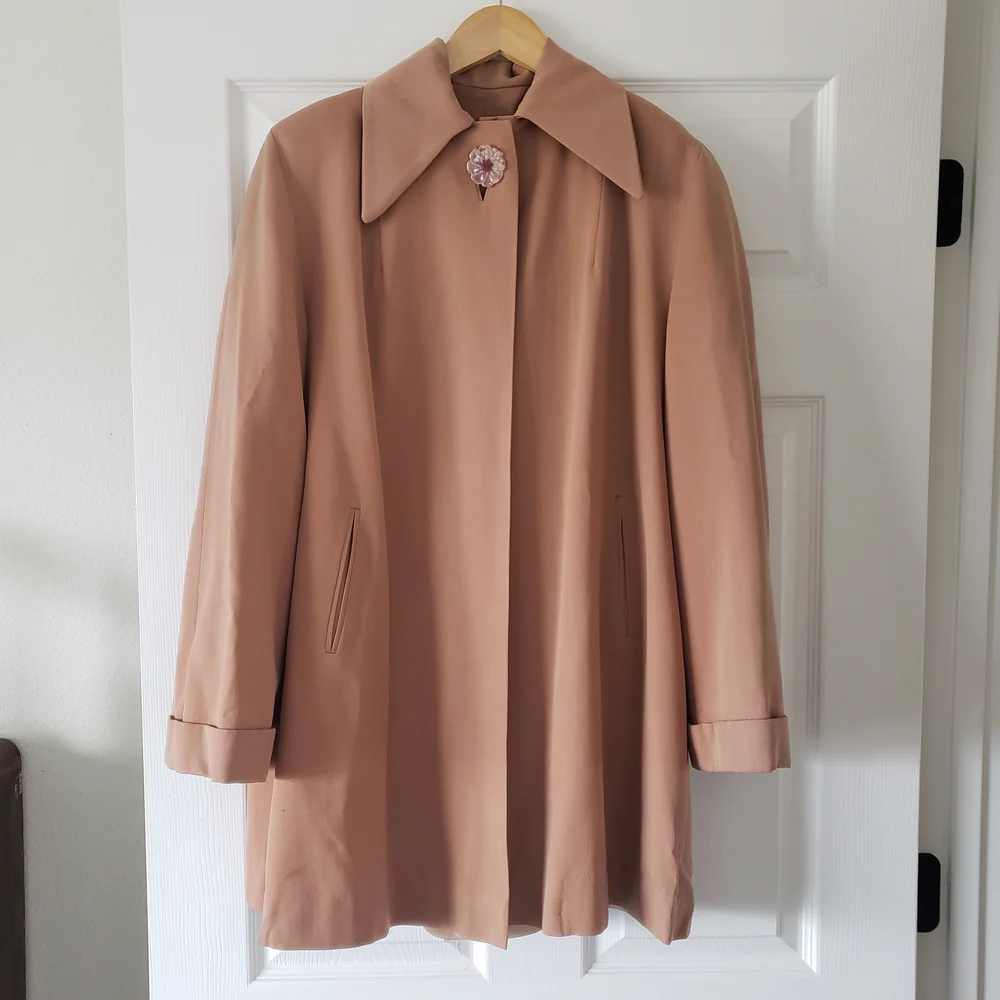 1940s 1950s Vintage Wool Camel Tan Longsleeve Car Swing Coat Lucite Button #28 - Picture 2 of 16